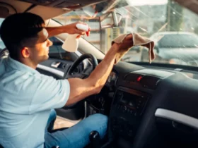 como limpar os vidros do carro por dentro